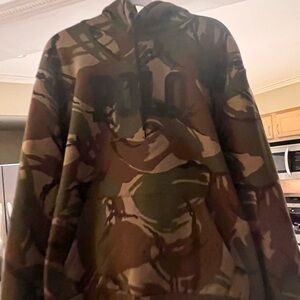 Rare men’s polo camouflage teddy bear hoodie never worn